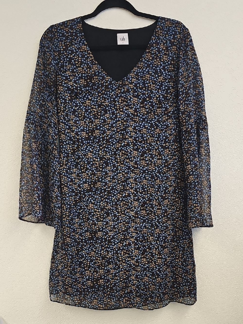 CAbi Black Floral V-Neck Long Sleeve Dress with Blue & Tan Accents, Belle Sleeve